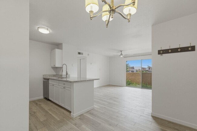 Foto del edificio - 8055 E Thomas Rd