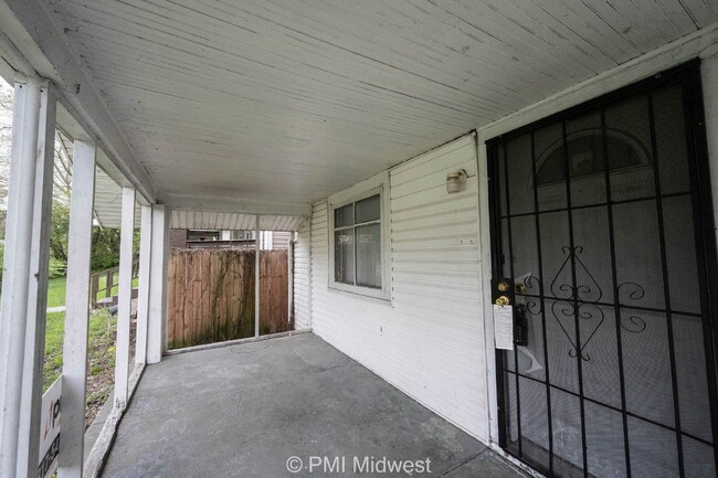 Photo - 1331 W 34th St Apartment