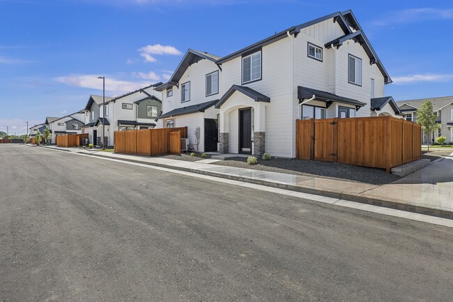 Building Photo - Alante Homes at Lake Hazel