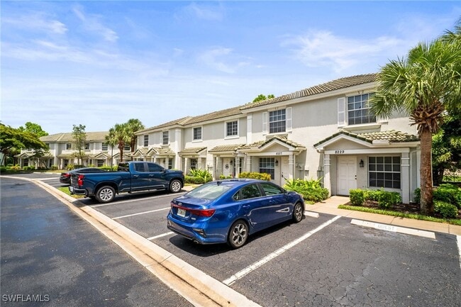 Building Photo - 8219 Pacific Beach Dr