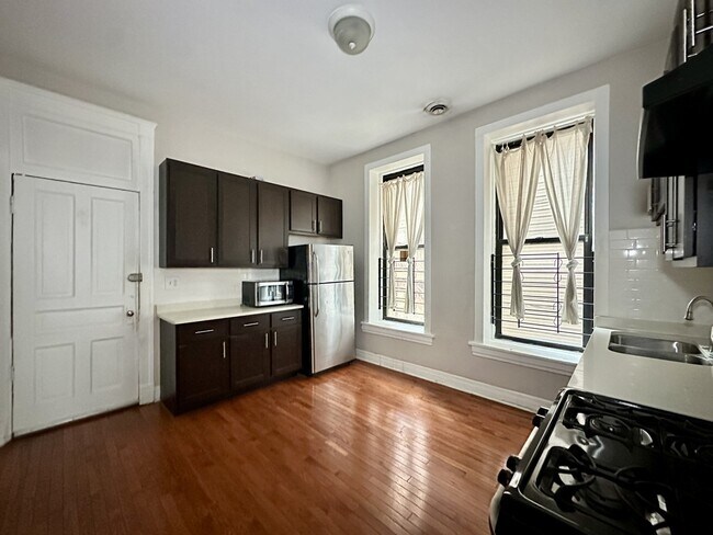 Foto del edificio - 1407 W Erie St
