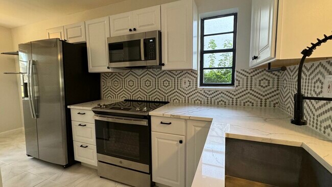Foto del edificio - 440 Canal Point S