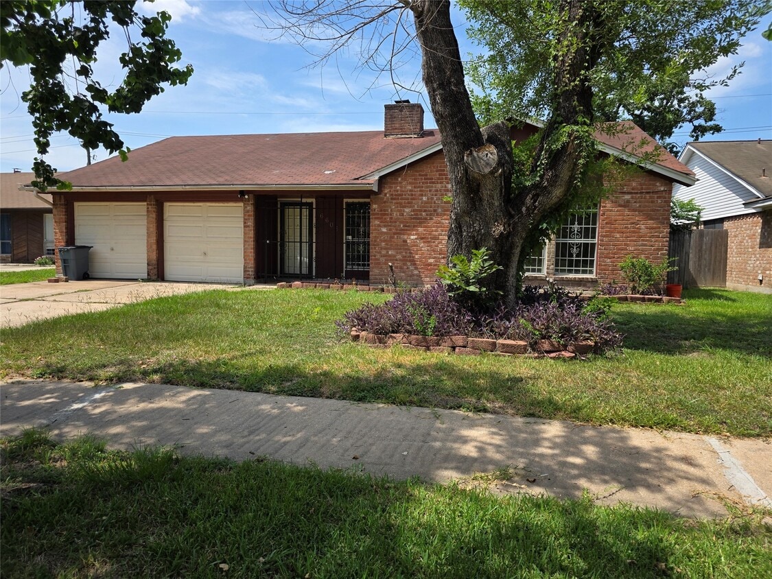 Primary Photo - 6606 Northleaf Dr
