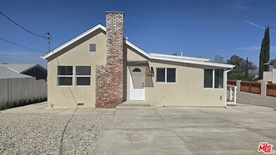 Building Photo - 10323 Samoa Ave