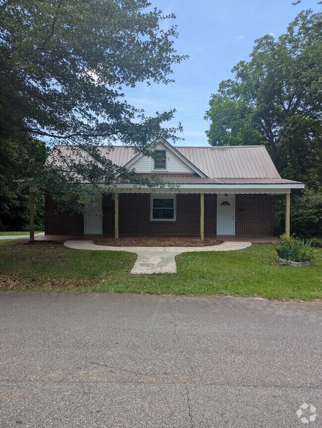 Building Photo - 205 Jones Ave