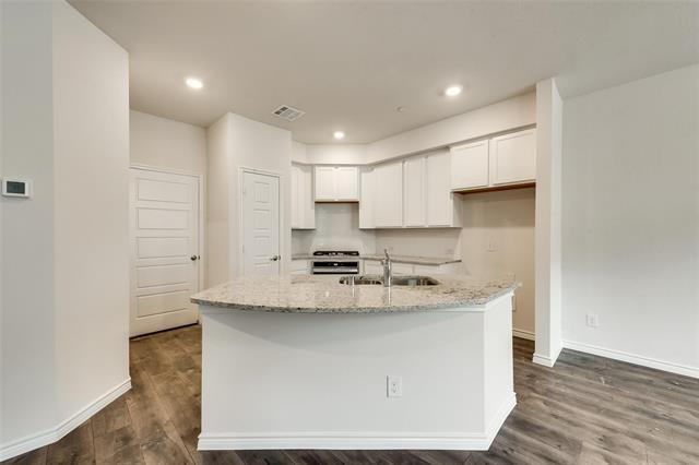 Building Photo - 328 Shasta Dr