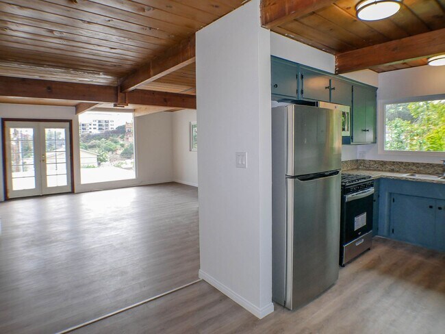 Foto del edificio - 2621-2625 Dove St.