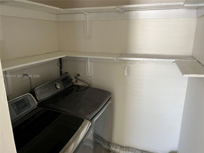 Foto del edificio - 3674 SW 25th Ter
