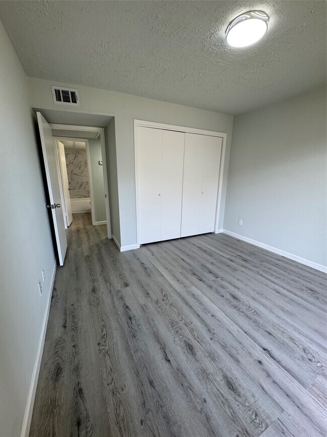 Foto del edificio - 10555 Turtlewood Ct