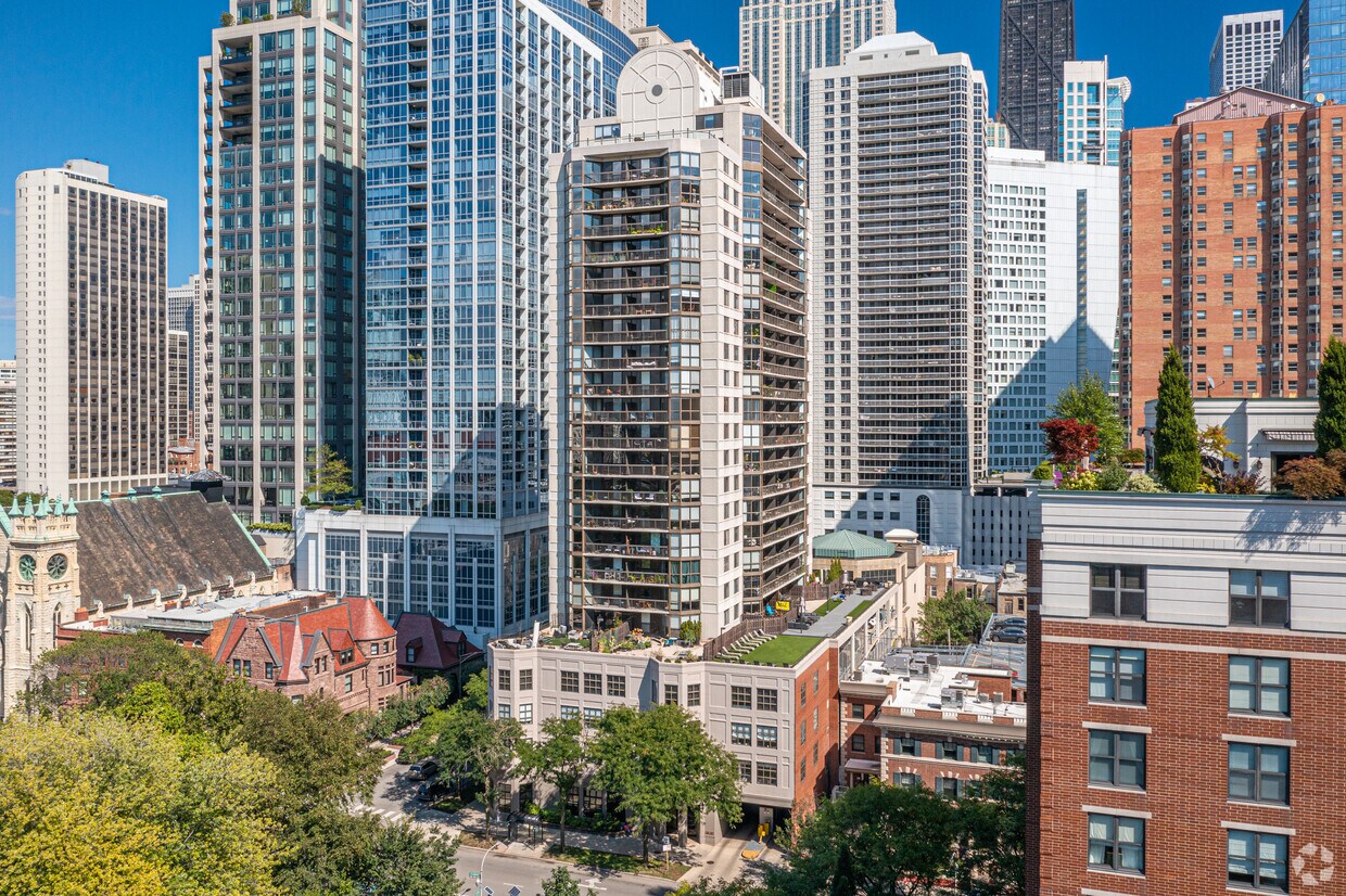 Primary Photo - Dearborn Place