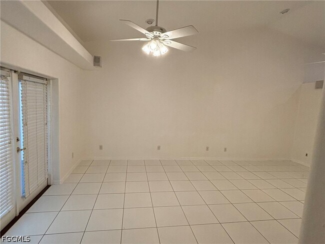 Foto del edificio - 1012 SE 12th Terrace