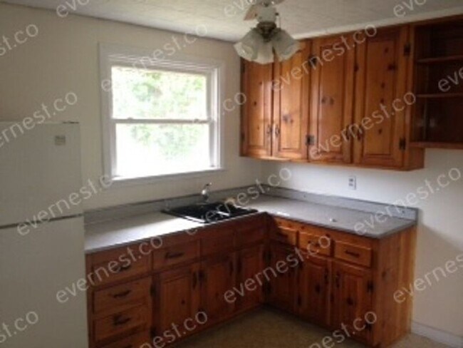 Building Photo - 1804 Carneal St