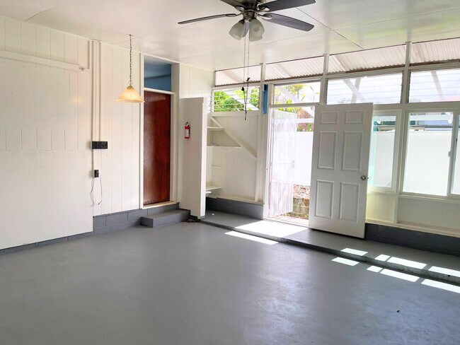 Foto del edificio - 2379 Kilauea Ave