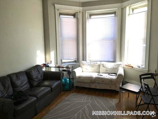 Building Photo - 895 Huntington Ave