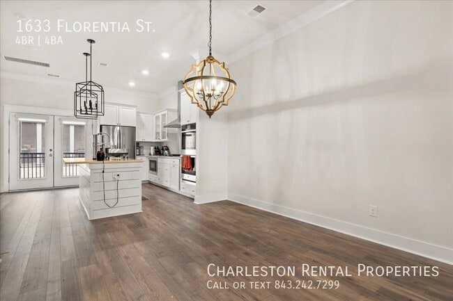Building Photo - 1633 Florentia St