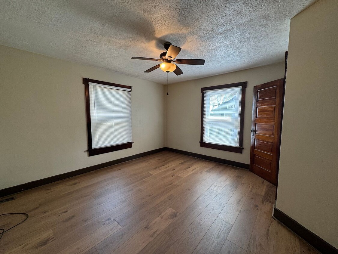 Foto principal - MOS - 29-31 S. Ardmore Ave.