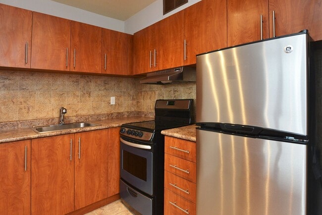 Photo du bâtiment - 230 Oak St