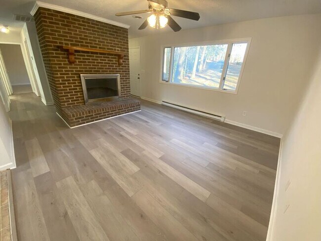 Building Photo - 239 Sandy Ridge Rd