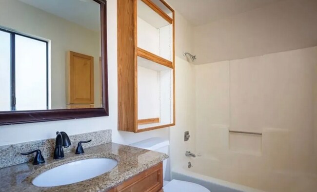 Foto del edificio - 1263-1265 Pismo St