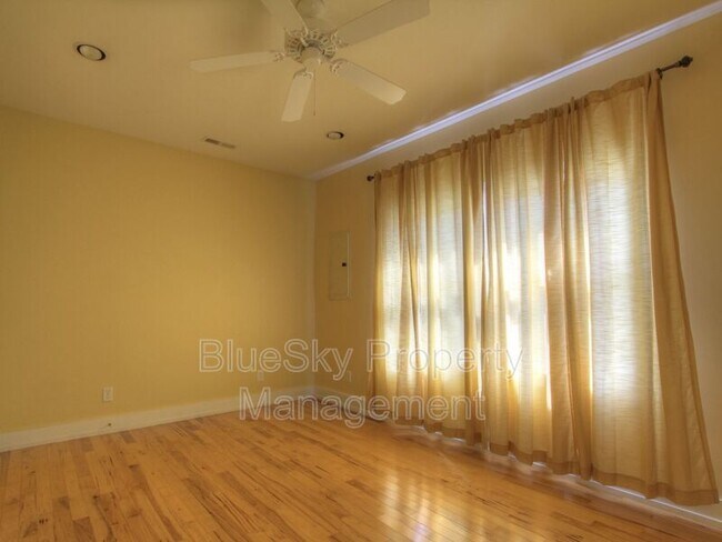 Foto del edificio - 211 5th St SW