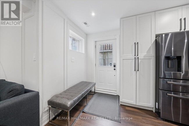 Building Photo - 312 Main St Unionville