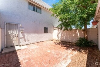 Building Photo - 237 Greenbriar Townhouse Way