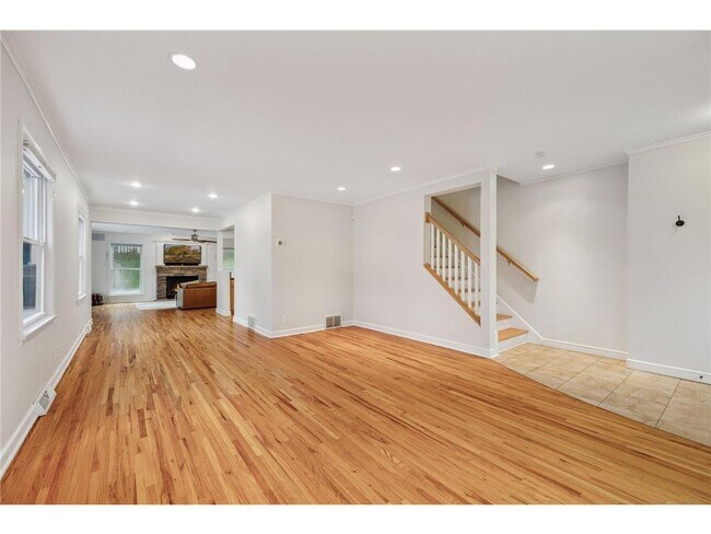 Building Photo - 4016 Kipling Ave