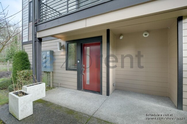 Building Photo - 12718 35th Ave SE