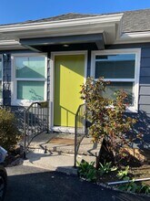Building Photo - 6617 N Greeley Ave