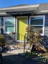 Building Photo - 6535 N Greeley Ave
