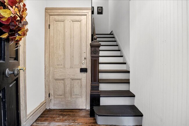 Building Photo - 1010 Allen Ave