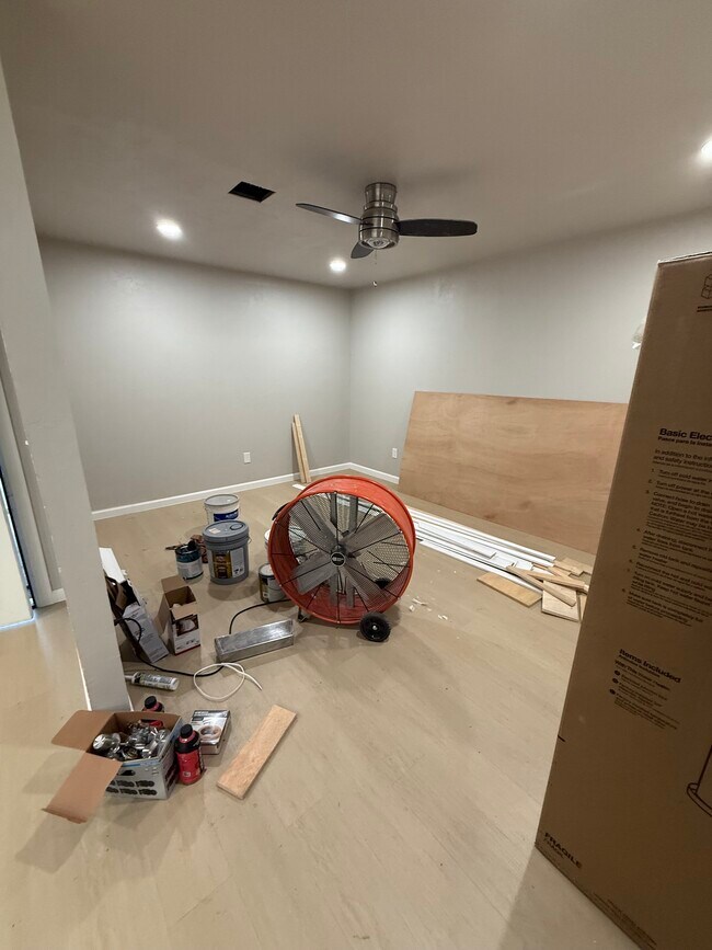 Foto del edificio - 917 Hillpoint Ln