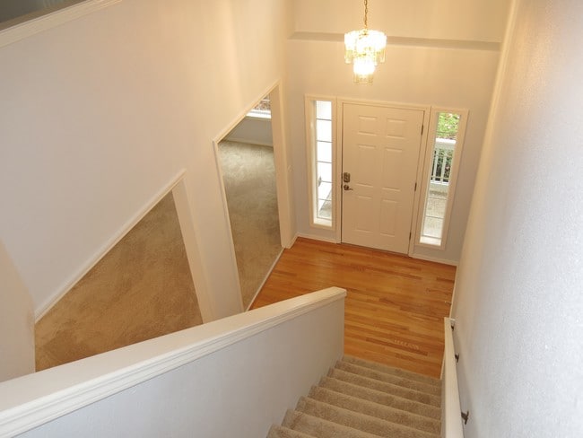 Building Photo - 14942 SE Paddington Rd