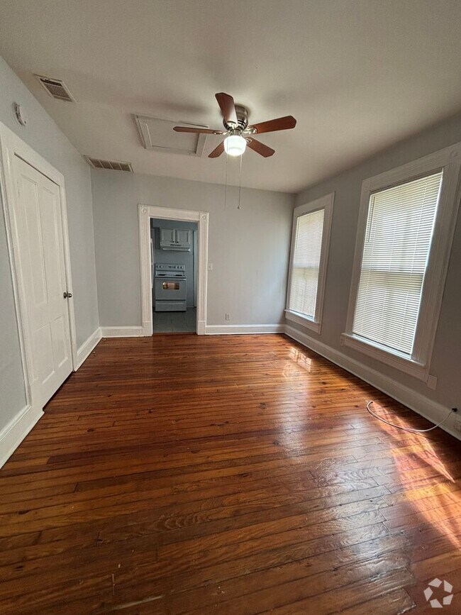 Building Photo - 315 E 37th St