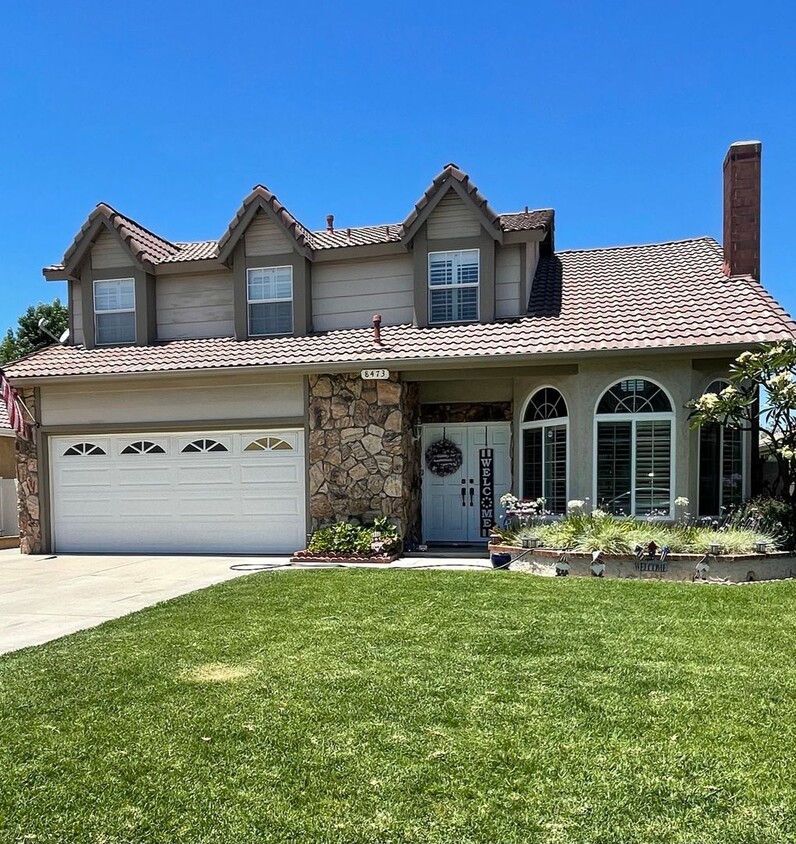 Foto principal - 3 Bed 3 Bath + Loft Anaheim Hills