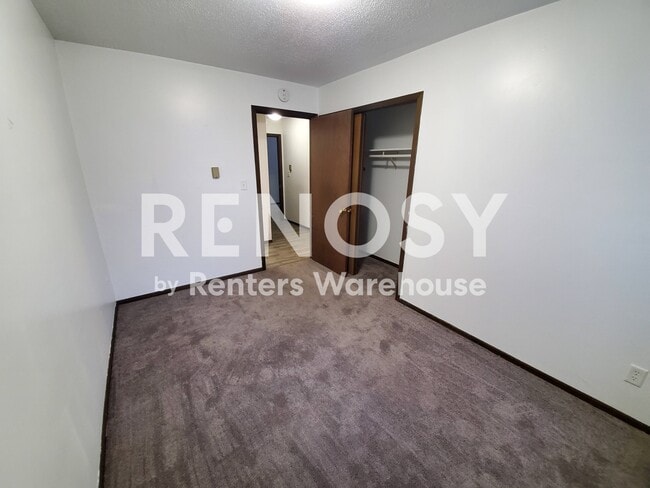 Building Photo - 29 2nd Ave W