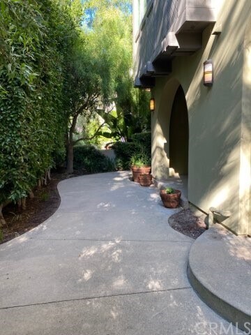 Building Photo - 13070 Discovery Creek
