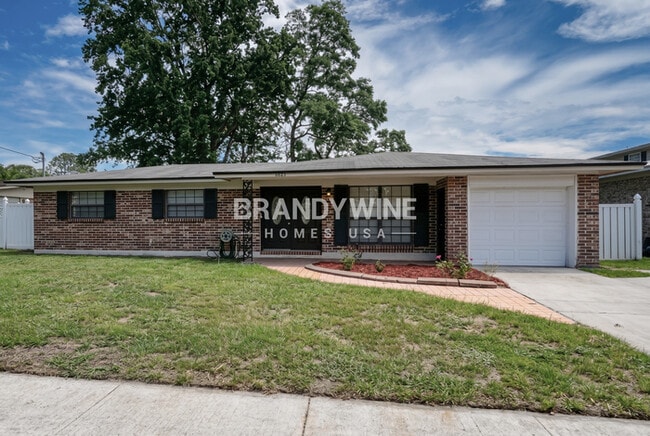Building Photo - 6623 Kinlock Dr W