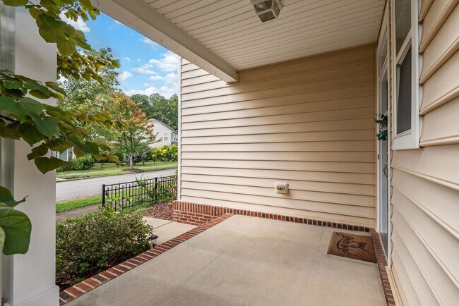 Building Photo - Move-In Ready 3-Bedroom Home with Flexible...