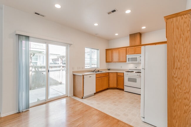 Building Photo - Beautiful 3-Bedroom, 2-Bath Home In Barger Area Of West Eugene!