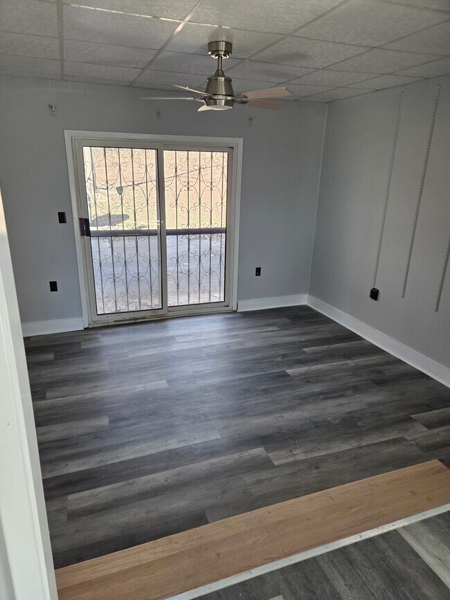 Foto del edificio - 2315 Britley Terrace