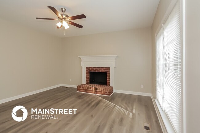 Foto del edificio - 9101 Brightleaf Pl