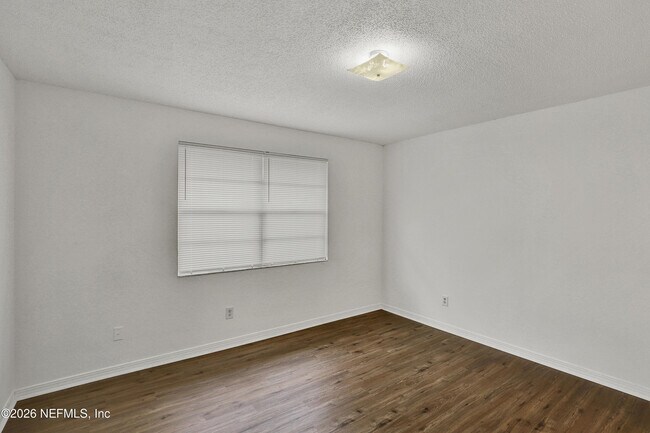 Building Photo - 473 Bentwood Ln