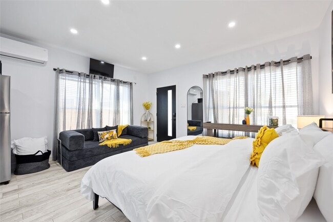 Foto del edificio - 4206 Clay St