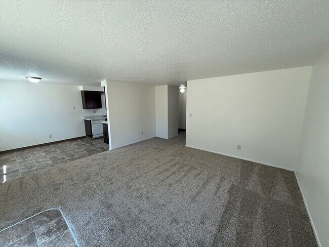 Foto del edificio - 3776 Iberis St NE