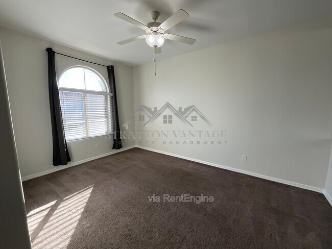 Foto del edificio - 42114 N Fern Leaf St