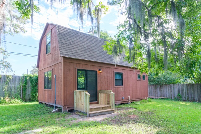 Exterior - 10 Linden Dr