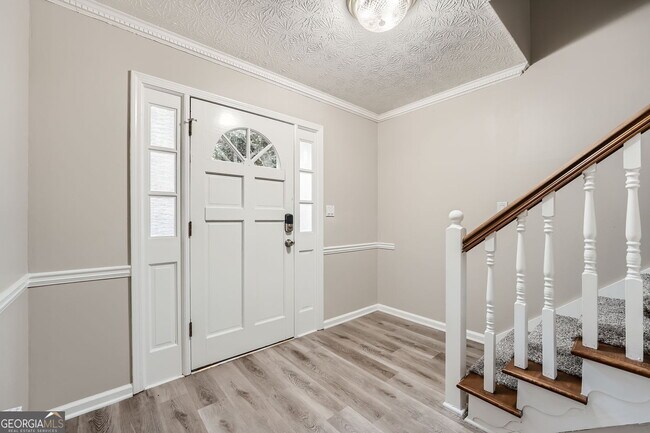 Foto del edificio - 1355 Maple Ridge Dr