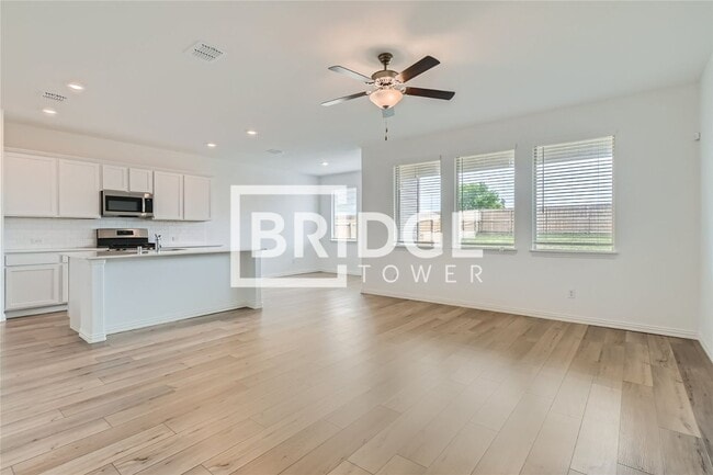 Building Photo - 14756 Mainstay Way