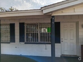 Building Photo - 9409-9411 N 9th St